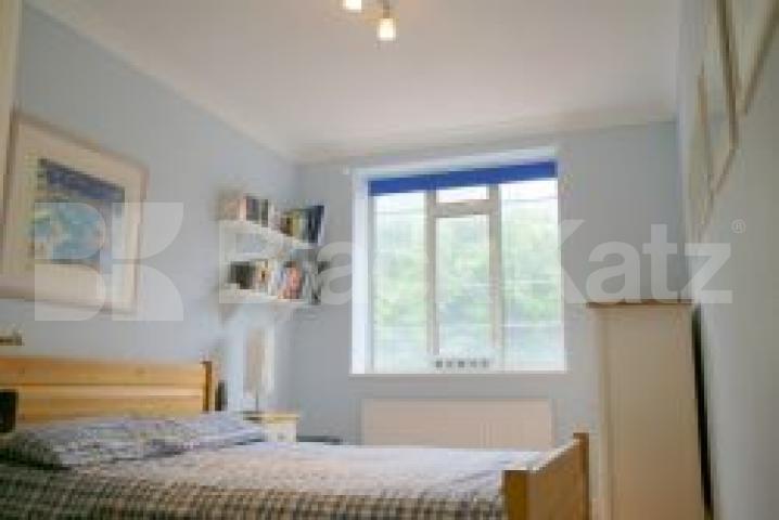 			1 Bedroom, 1 bath, 1 reception Flat			 Pentonville Road, ANGEL